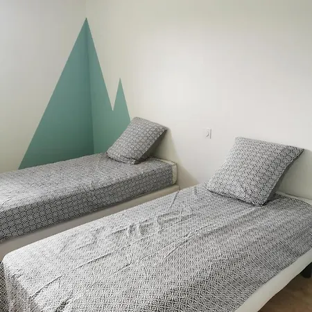 Holiday home Maison Mitoyenne Au Coeur Du Pays Basque Saint-Esteben