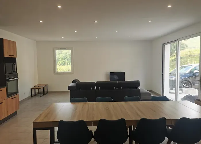 Maison Mitoyenne Au Coeur Du Pays Basque *