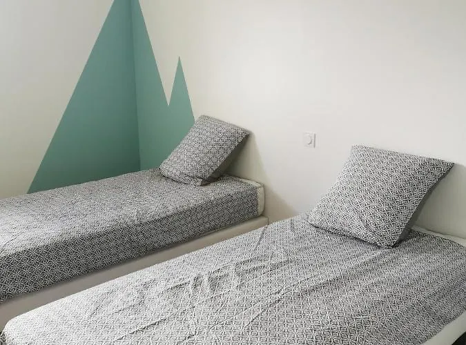 Casa de Férias Maison Mitoyenne Au Coeur Du Pays Basque Saint-Esteben